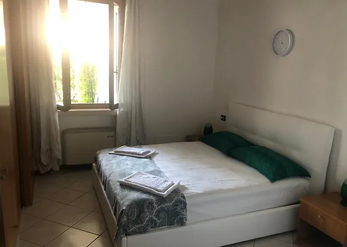 Casa Lorenzo * 代森扎诺-德尔加达