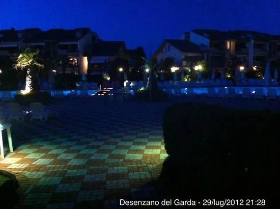 Casa Lorenzo 代森扎诺-德尔加达