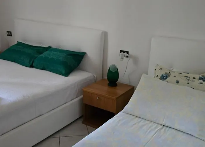 公寓 Casa Lorenzo 代森扎诺-德尔加达